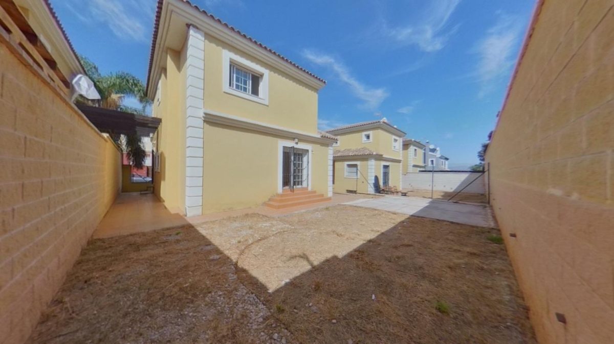 CHALET ADOSADO EN ALHAURIN DE LA TORRE CAPELLANIA — Foto 31