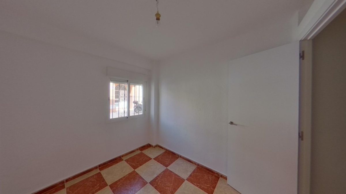 VIVIENDA 3 HABTIACIONES ALQUILADA CON SEGURO DE IMPAGO CIUDAD JARDIN V64 — Foto 1