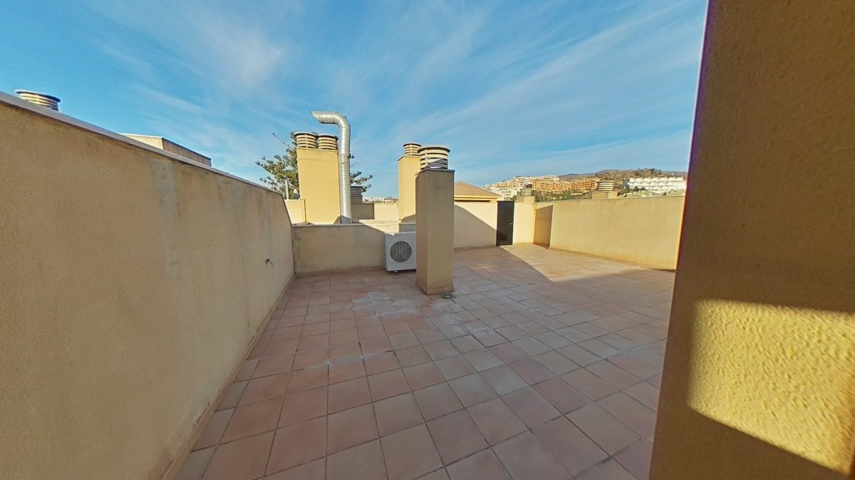 VIVIENDA ALQUILA CON SEGURO DE IMPAGO DE 2 HACITACIONES 2 BAÑOS EN EL RINCÓN DE LA VICTORIA — Foto 5