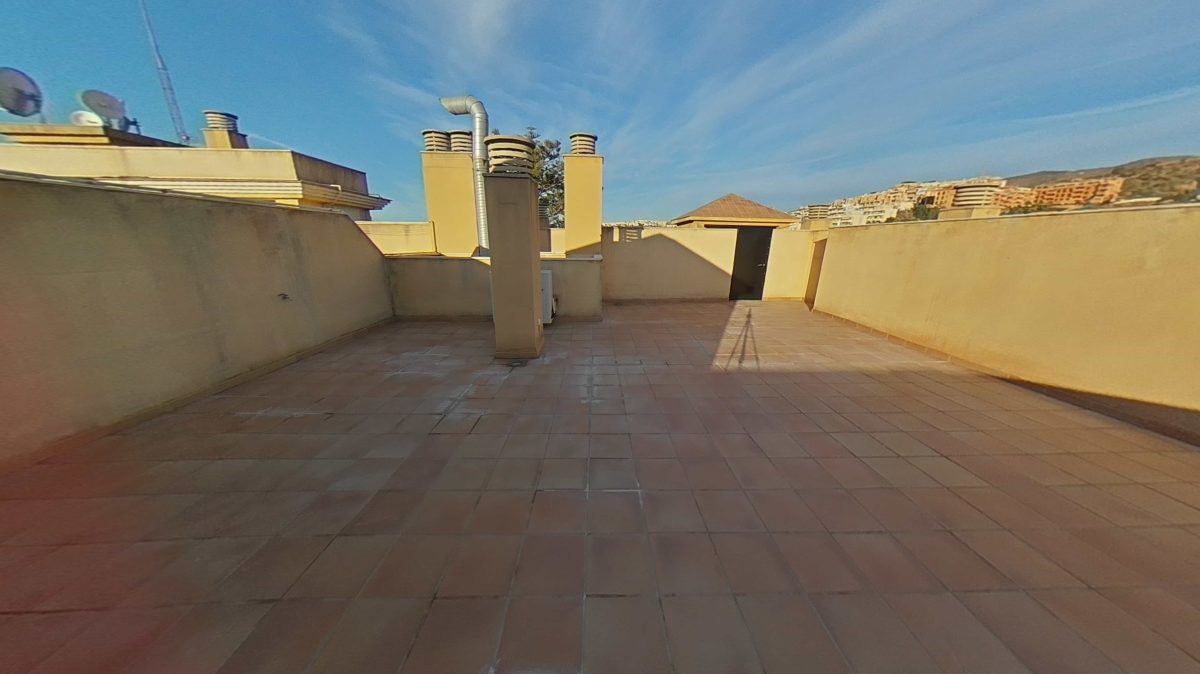 VIVIENDA ALQUILA CON SEGURO DE IMPAGO DE 2 HACITACIONES 2 BAÑOS EN EL RINCÓN DE LA VICTORIA — Foto 6
