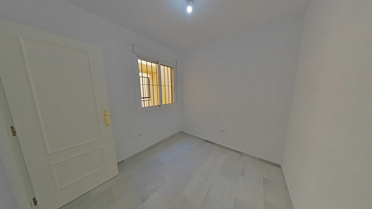 VIVIENDA ALQUILADA EN AÑORETA 3 HABITACIONES 2 BAÑOS CON SEGURO DE IMPAGO — Foto 9