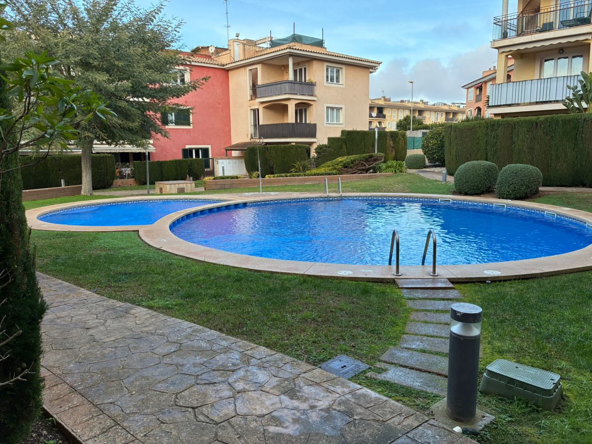 Piso en venta en Llucmajor - 2 hab, terraza — Foto 2