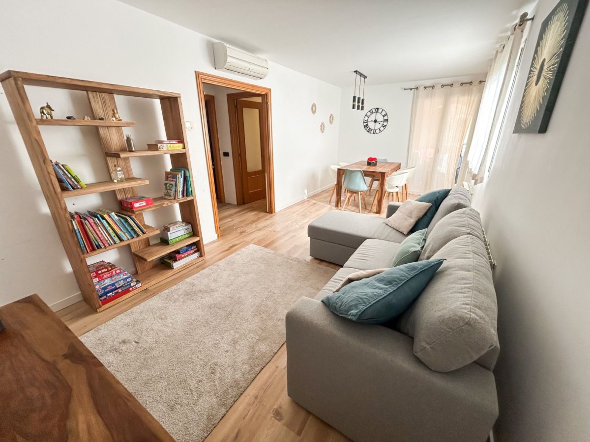 Piso en venta en Llucmajor - 2 hab, terraza — Foto 1