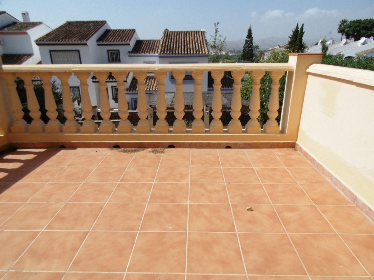 Villa pareada en la urb de la sierrezuela. Reforma a tu gusto. Una de las mejores  zonas residenciales junto a Fuengirola — Foto 28