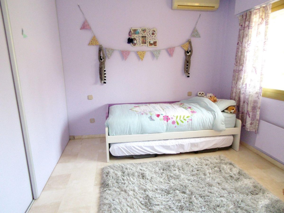 Villa pareada en la urb de la sierrezuela. Reforma a tu gusto. Una de las mejores  zonas residenciales junto a Fuengirola — Foto 25