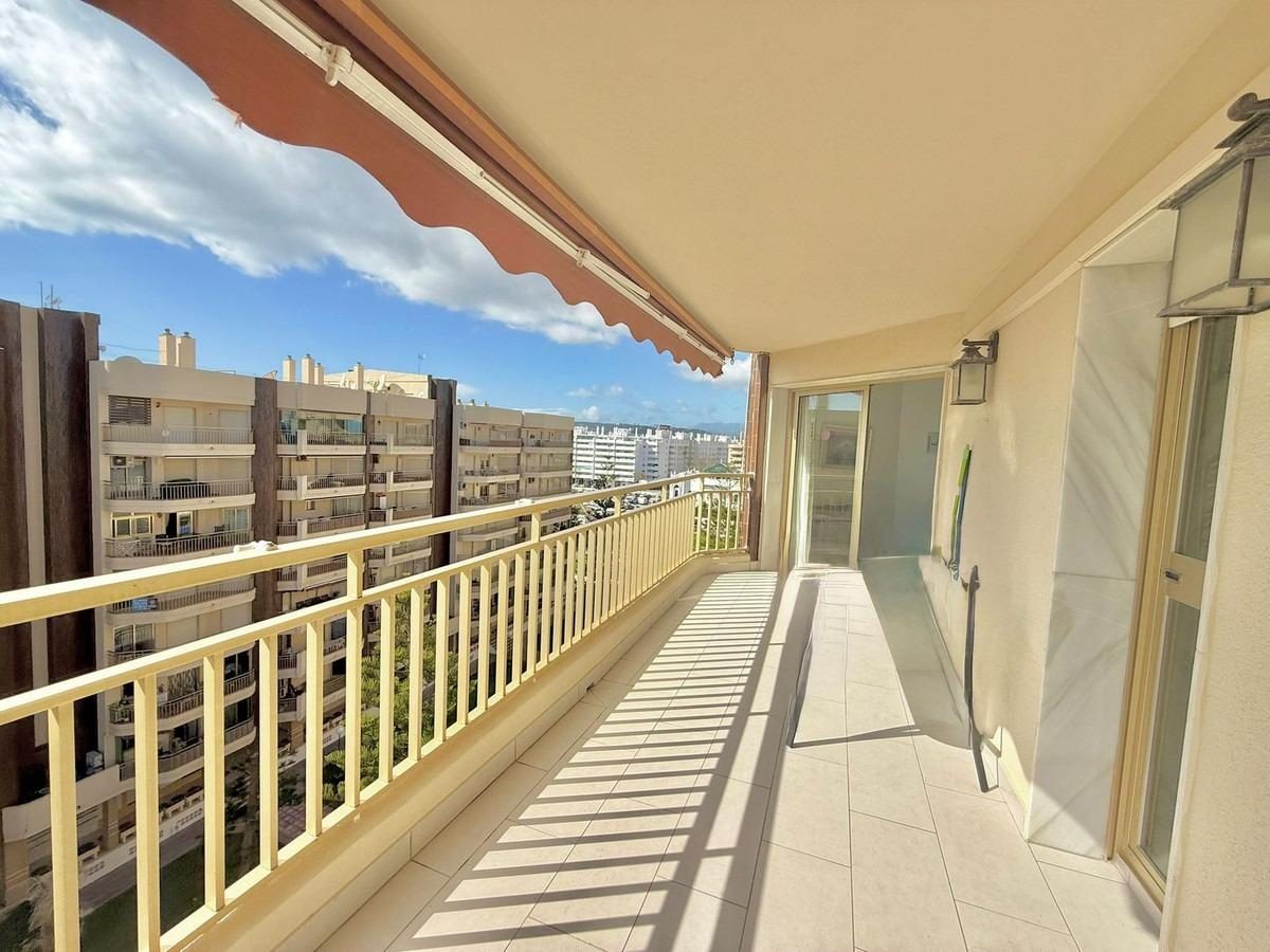 Magnífico piso en primera línea de playa en Fuengirola – Vistas panorámicas al mar — Foto 3
