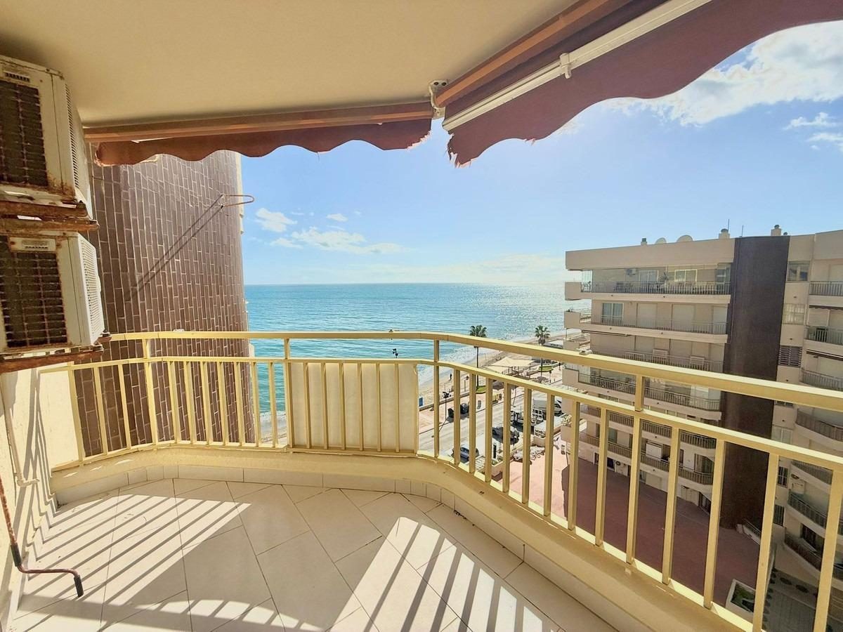 Magnífico piso en primera línea de playa en Fuengirola – Vistas panorámicas al mar — Foto 14