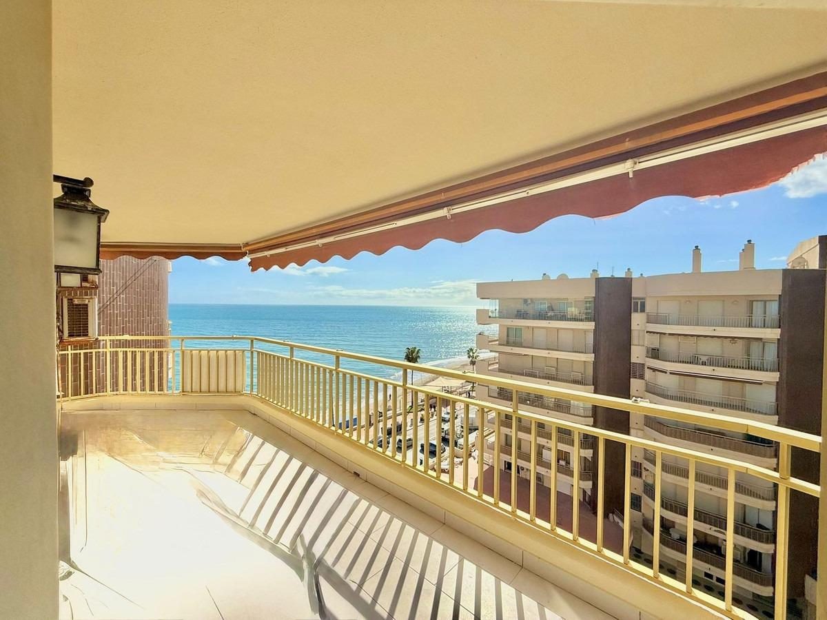 Magnífico piso en primera línea de playa en Fuengirola – Vistas panorámicas al mar — Foto 4