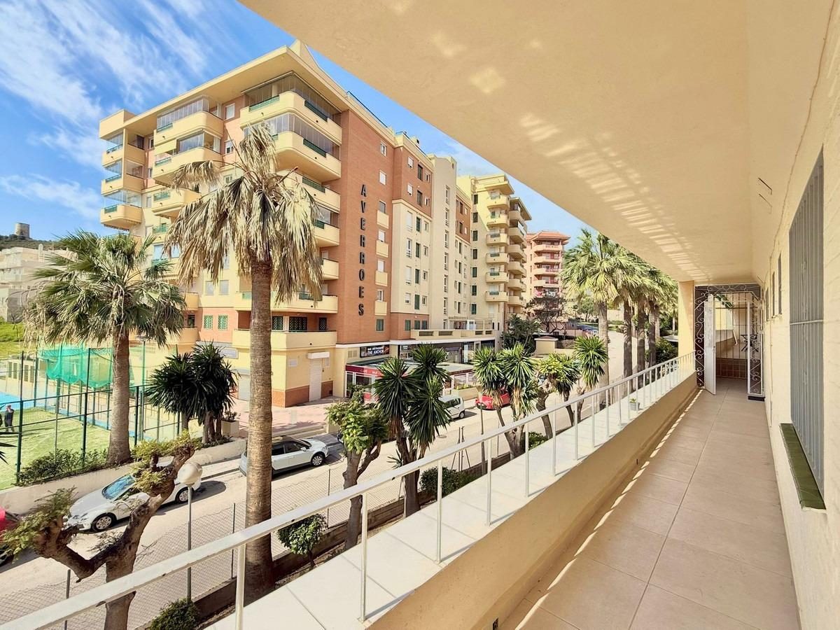 Piso en venta en Torreblanca baja con piscina, parking y cerca de la playa – 3 dormitorios — Foto 2