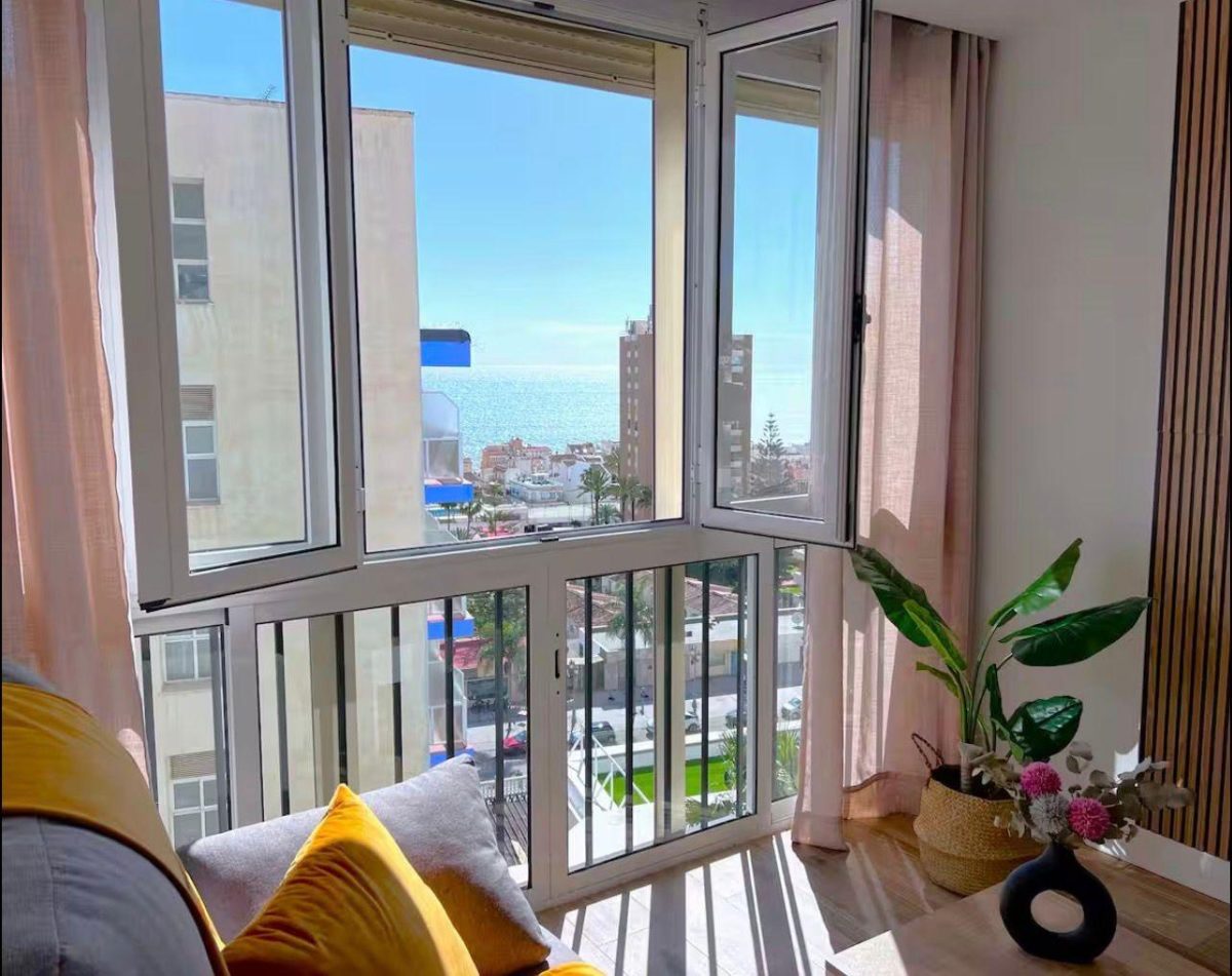 Estudio con vistas al mar en Montemar (Torremolinos) con licencia turística – Ideal inversión Costa del Sol — Foto 24