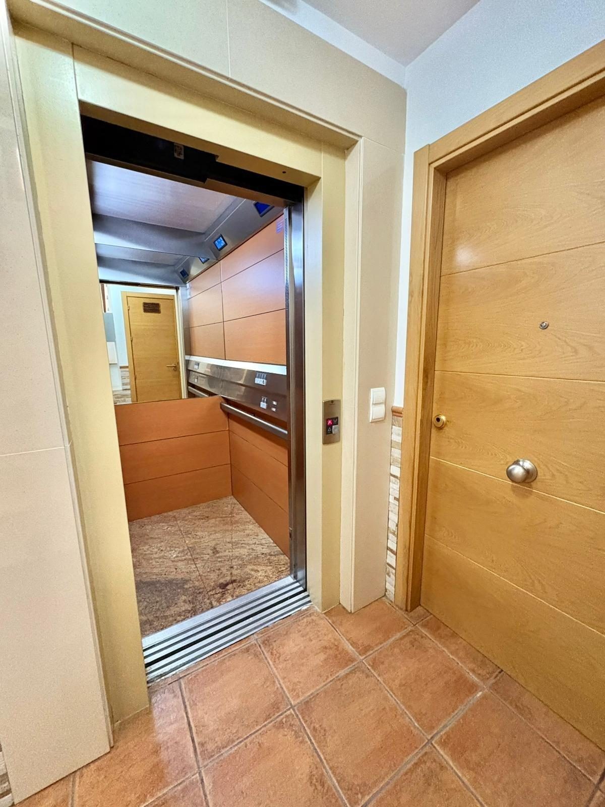 Piso en excelentes condiciones. 239.000€. Listo para entrar a vivir en Las Lagunas de Mijas — Foto 8
