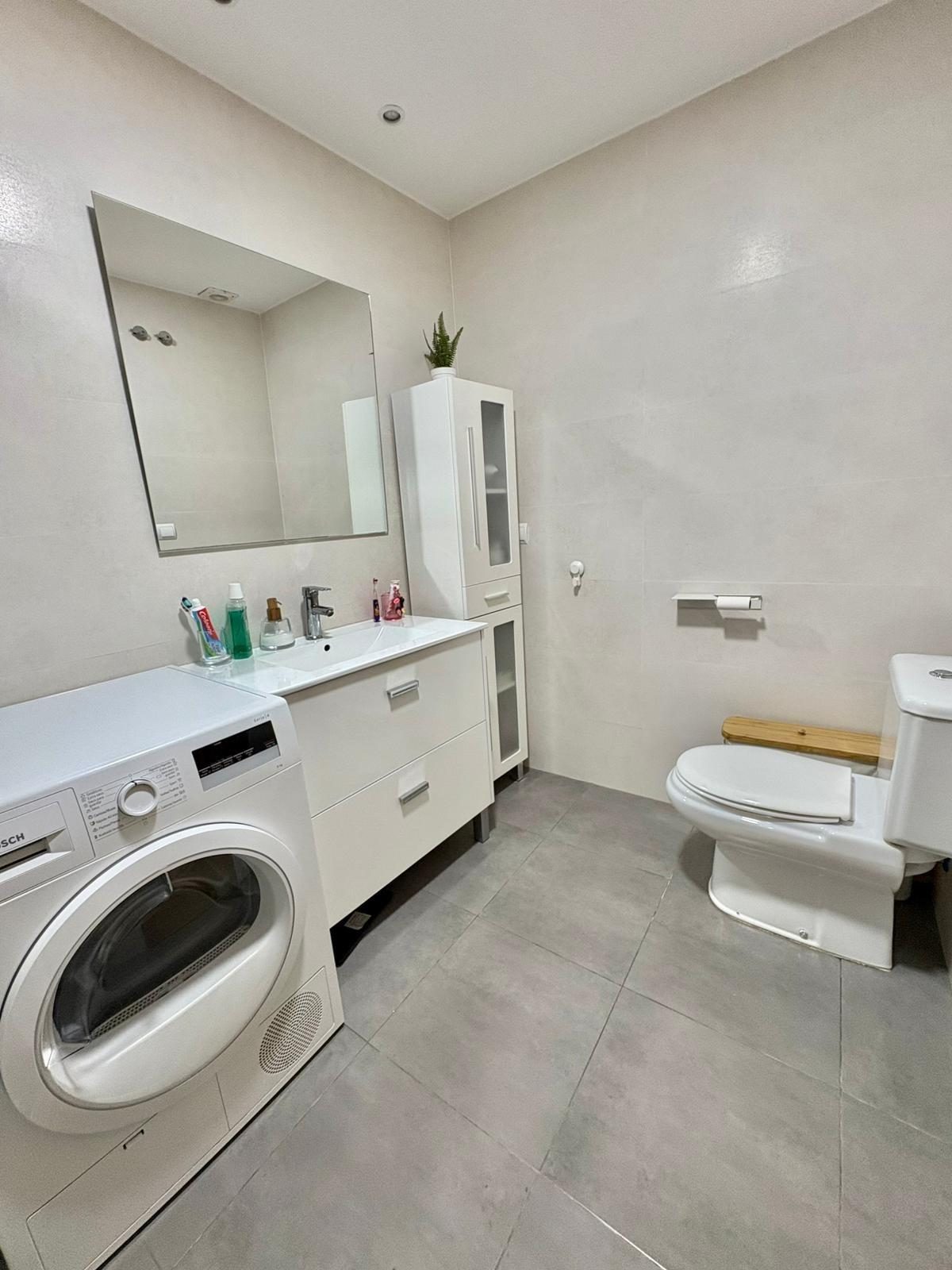Piso en excelentes condiciones. 239.000€. Listo para entrar a vivir en Las Lagunas de Mijas — Foto 14