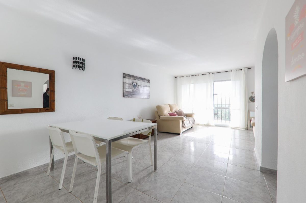 Piso en El Faro con Vistas al Mar y a 2 Minutos de la Playa – Costa del Sol — Foto 13