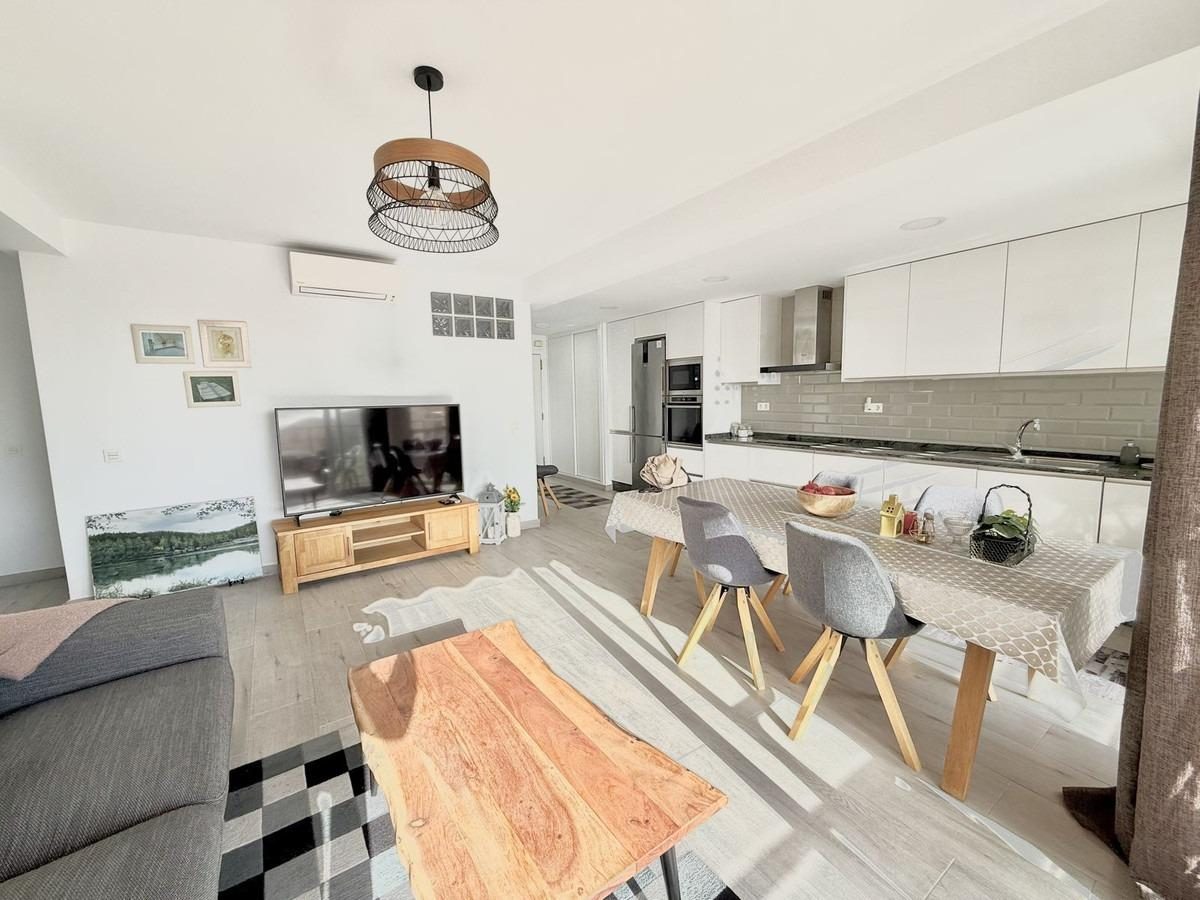 Ático en venta en Fuengirola centro, 3 dormitorios, terraza sur y vistas al mar – Costa del Sol — Foto 10