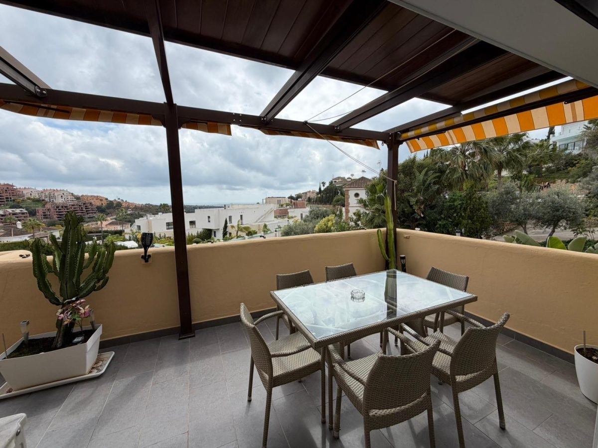 Dúplex en Elviria con Vistas al Mar | Terraza, Garaje y Mucha Luz | Costa del Sol — Foto 2