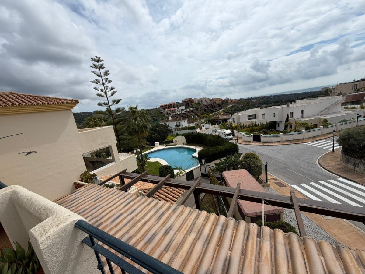 Dúplex en Elviria con Vistas al Mar | Terraza, Garaje y Mucha Luz | Costa del Sol — Foto 26