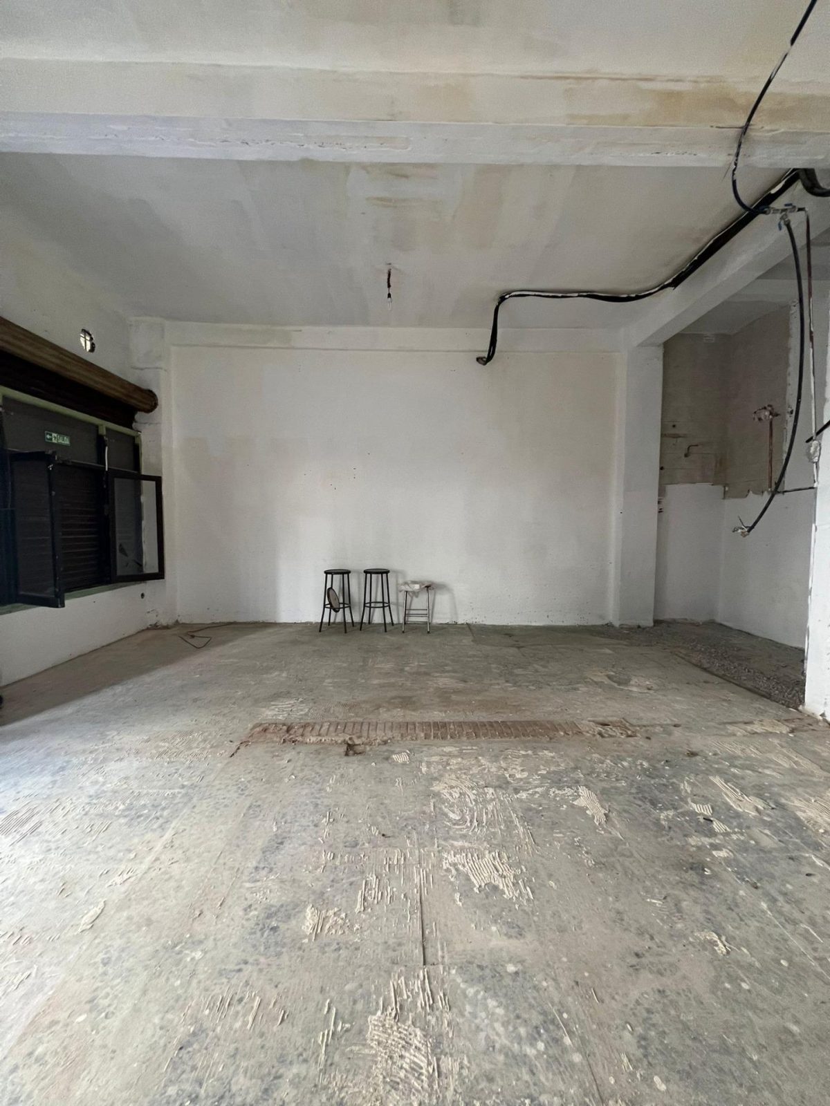 Oportunidad en Costa del Sol – Local comercial con salida de humos en venta o alquiler — Foto 3