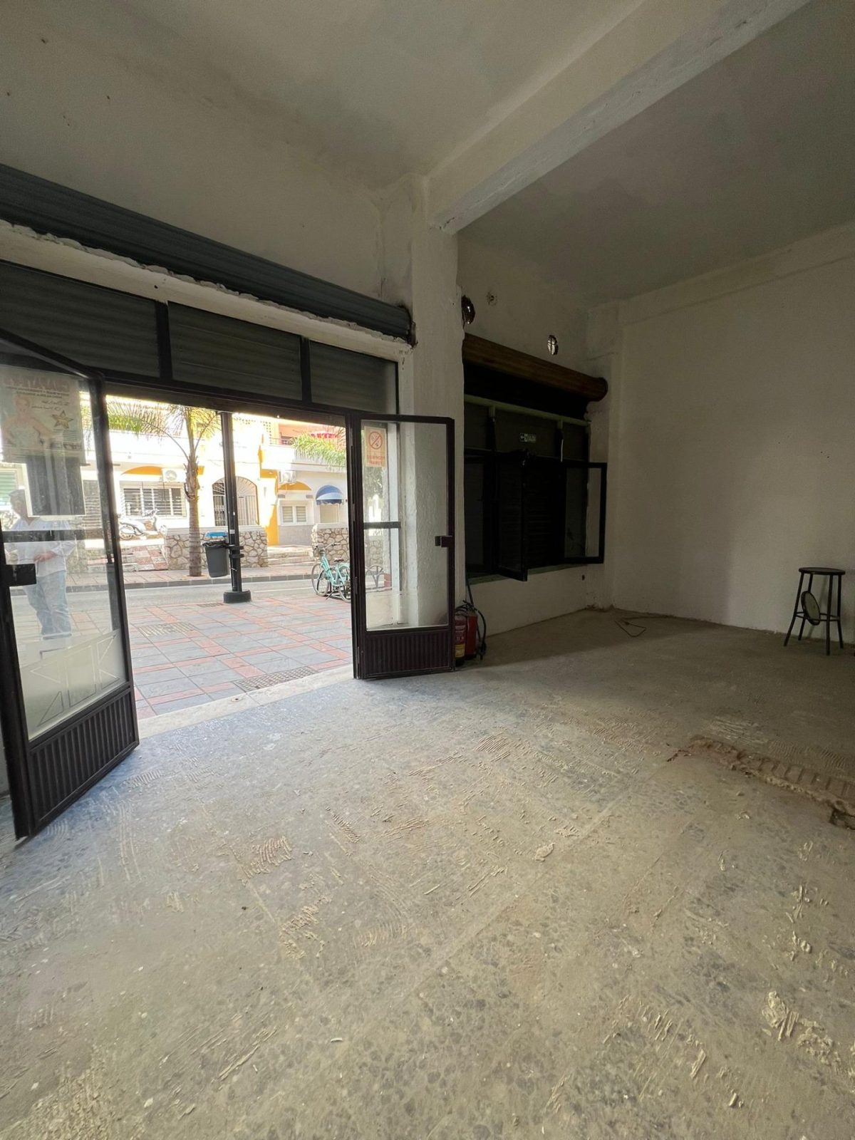 Oportunidad en Costa del Sol – Local comercial con salida de humos en venta o alquiler — Foto 9