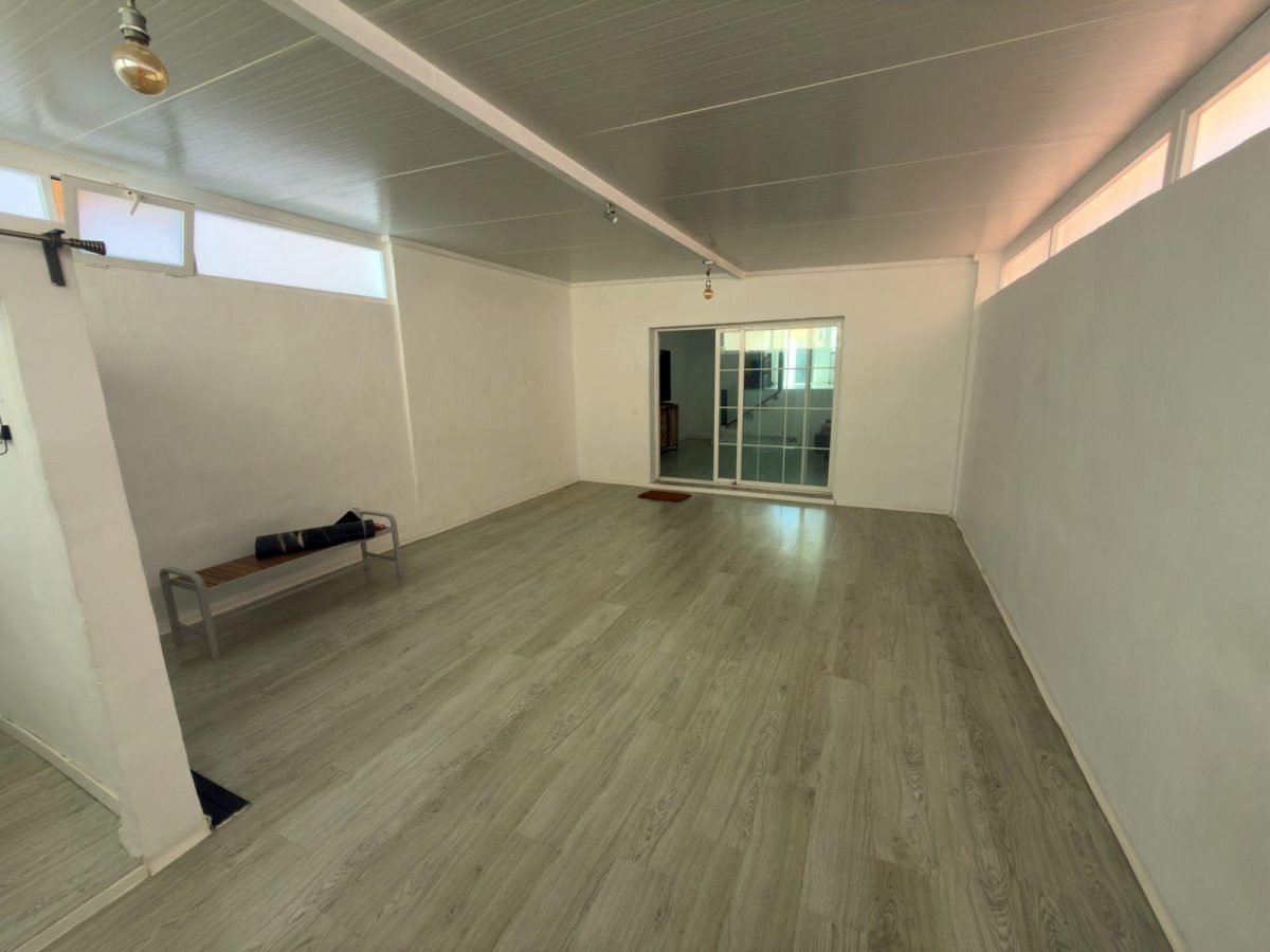 ADOSADO DE DISEÑO CON VISTAS PANORÁMICAS EN BENALMÁDENA — Foto 12