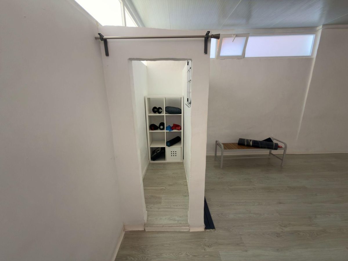ADOSADO DE DISEÑO CON VISTAS PANORÁMICAS EN BENALMÁDENA — Foto 13