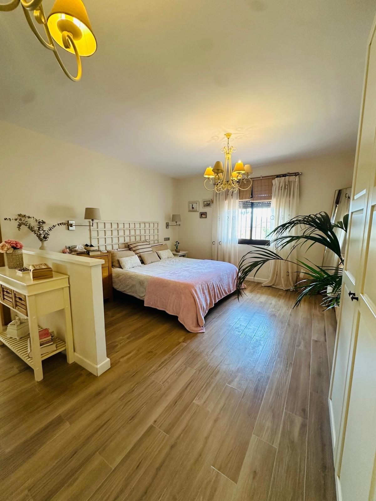 Espectacular villa a la venta – ¡Ideal para familias! — Foto 28