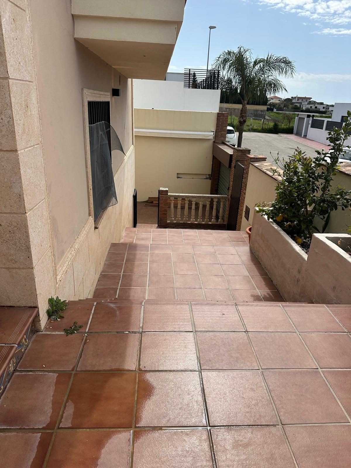 Espectacular villa a la venta – ¡Ideal para familias! — Foto 5