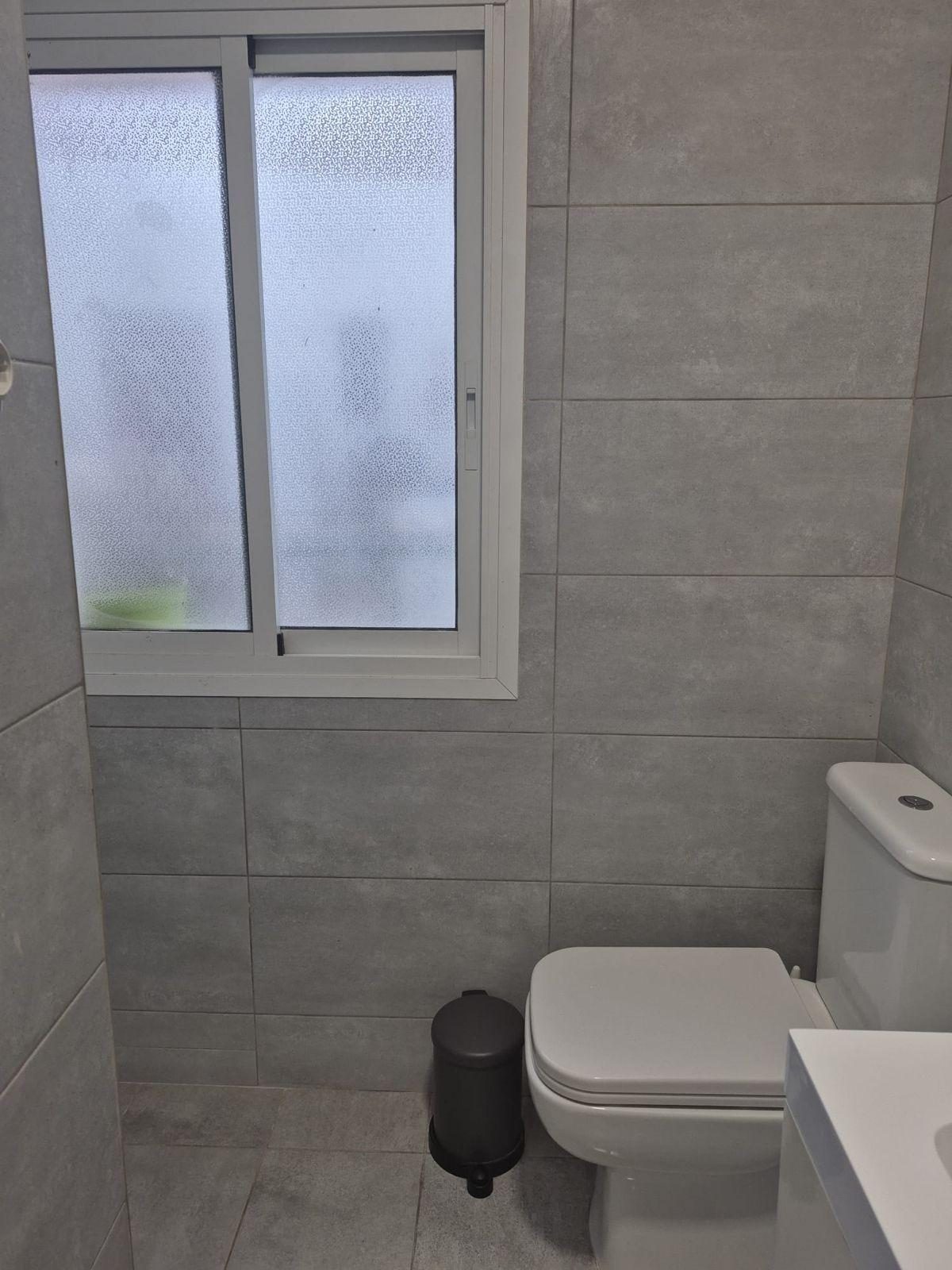 TRADICIÓN RENOVADA CON SOLÁRIUM Y VISTAS AL VALLE EN EL CENTRO DE ALHAURÍN — Foto 15