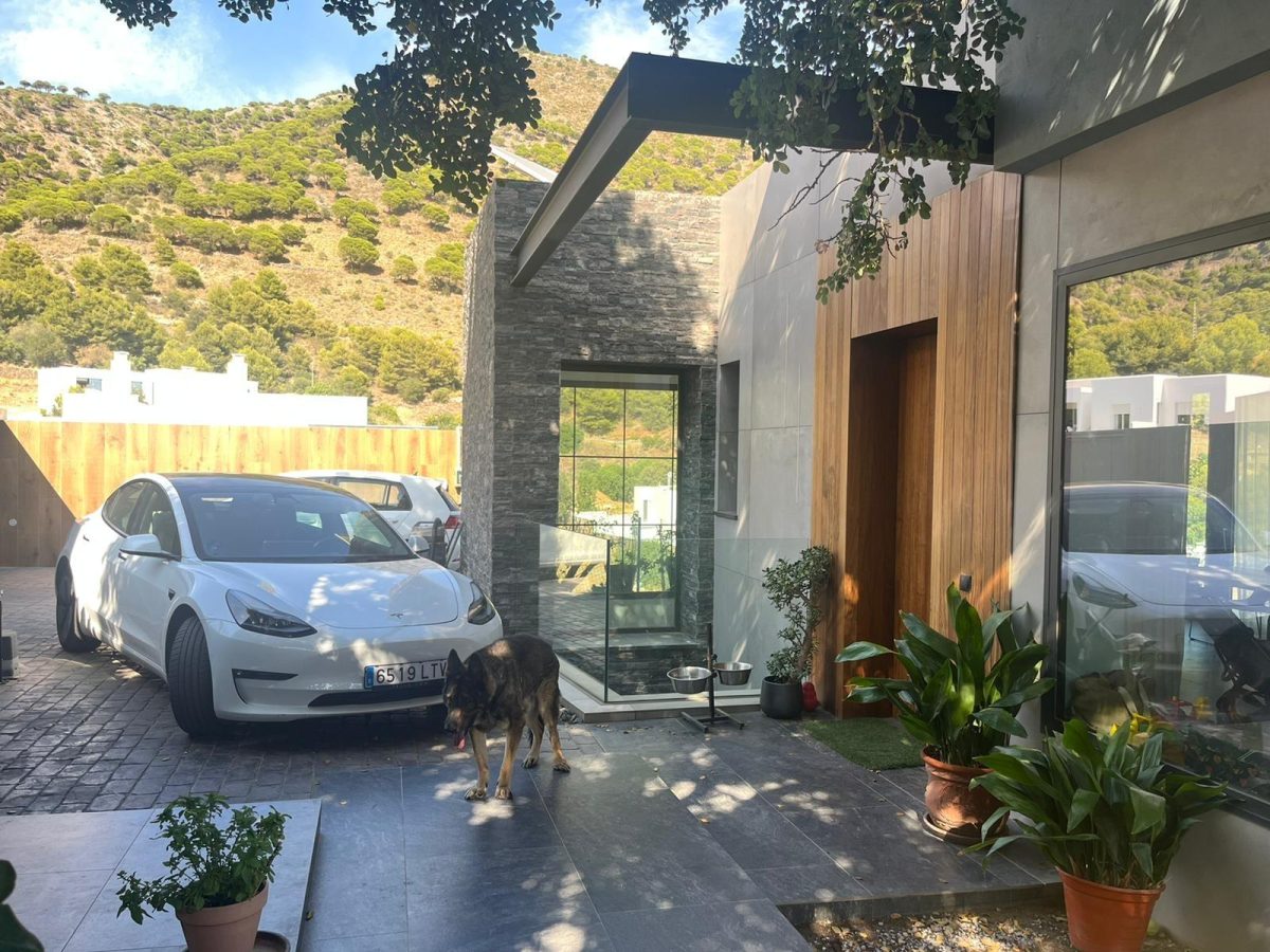 Exclusiva Villa de Lujo en Mijas – Sostenibilidad y Elegancia en Perfecta Armonía — Foto 20