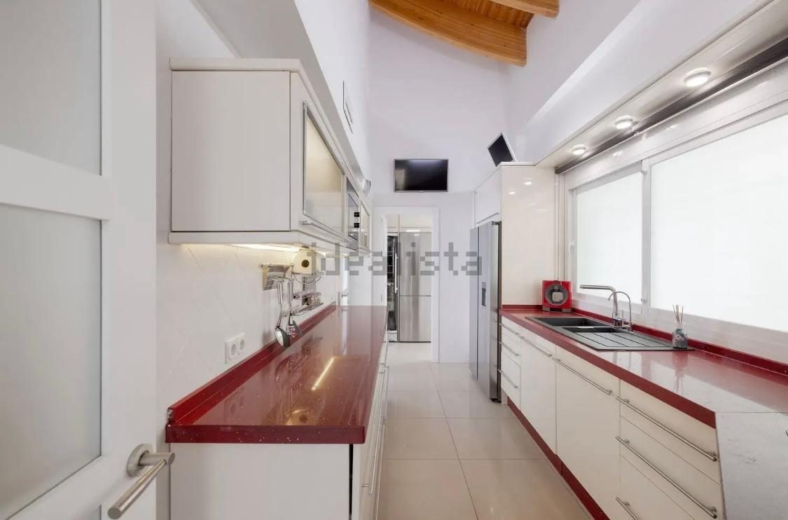 Villa de lujo en la Costa del Sol con piscina infinity interior y vistas al mar en Benalmádena — Foto 20