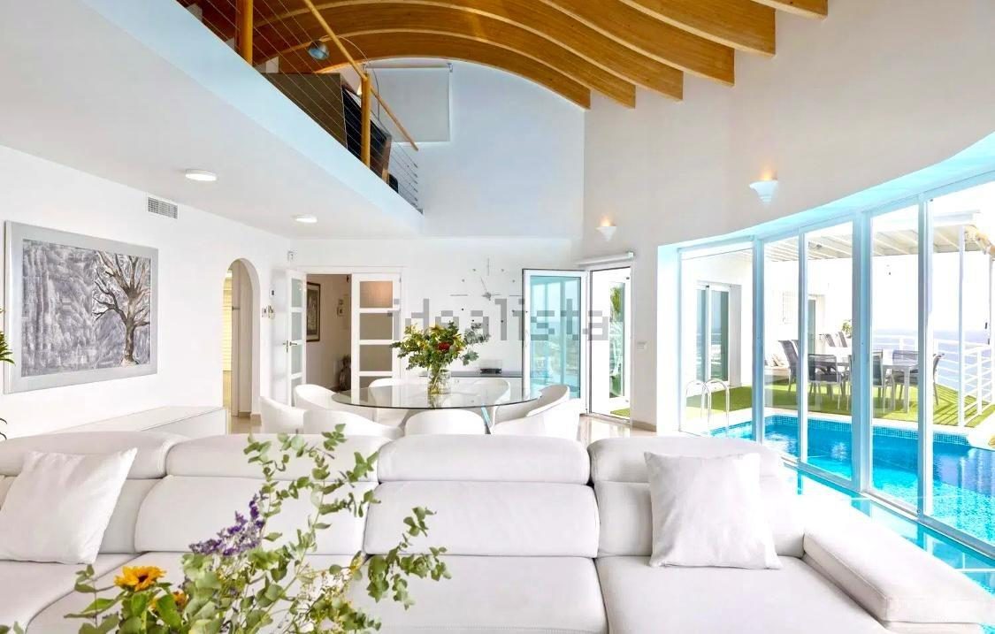 Villa de lujo en la Costa del Sol con piscina infinity interior y vistas al mar en Benalmádena — Foto 23