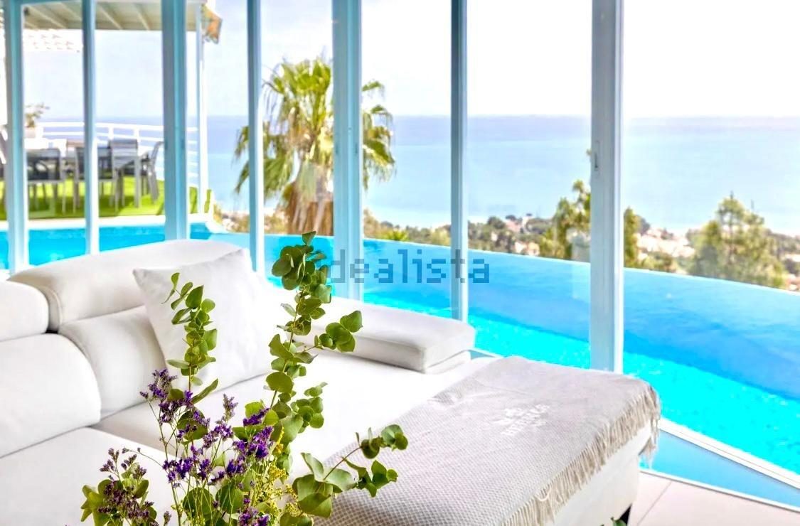 Villa de lujo en la Costa del Sol con piscina infinity interior y vistas al mar en Benalmádena — Foto 3