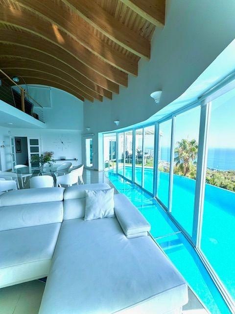 Villa de lujo en la Costa del Sol con piscina infinity interior y vistas al mar en Benalmádena — Foto 28