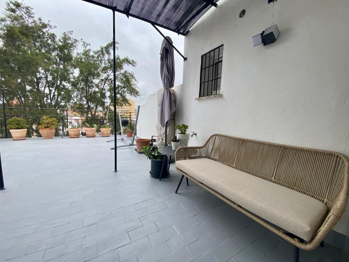 Ático luminoso con gran terraza en Fuengirola 5ª Planta sin ascensor — Foto 5