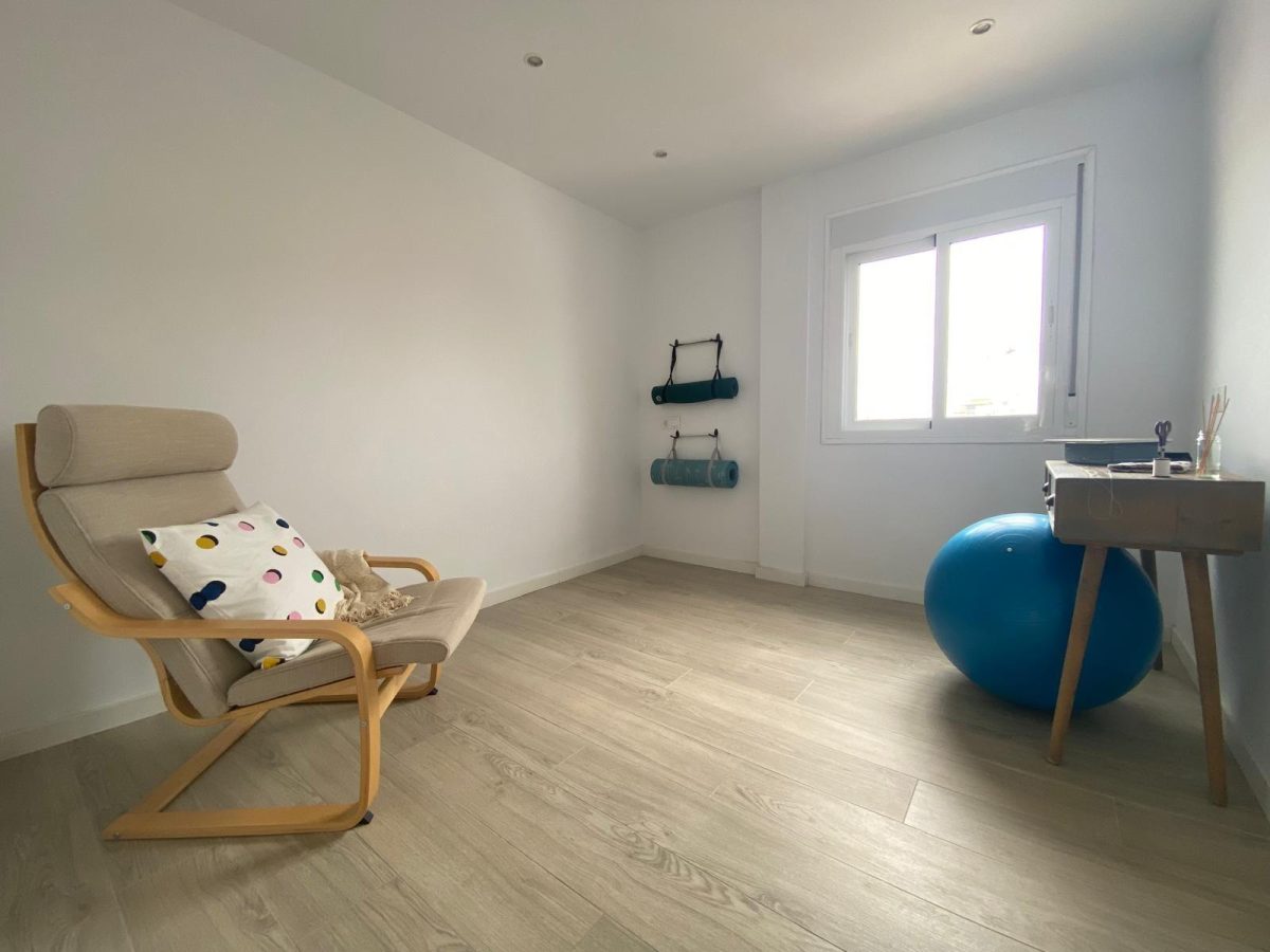 Ático luminoso con gran terraza en Fuengirola 5ª Planta sin ascensor — Foto 8