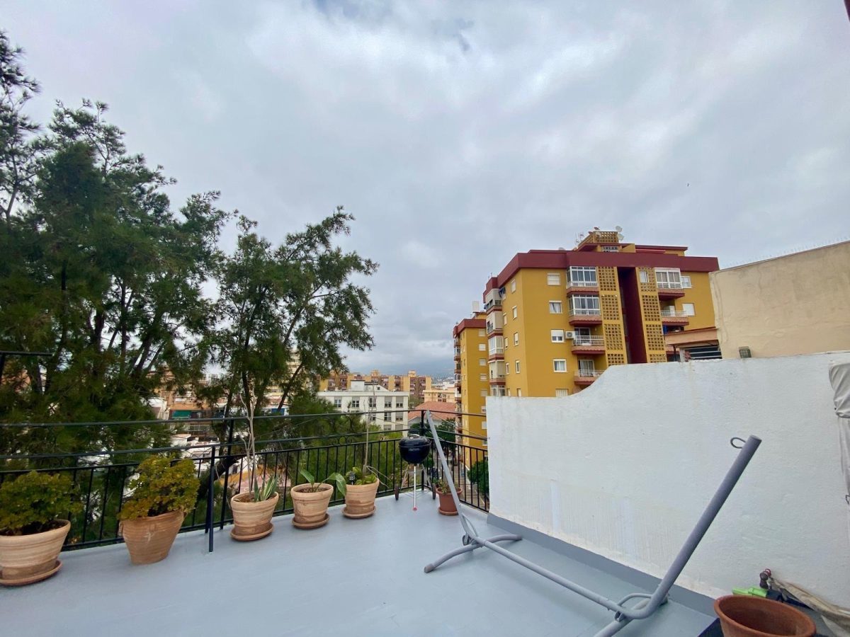 Ático luminoso con gran terraza en Fuengirola 5ª Planta sin ascensor — Foto 15