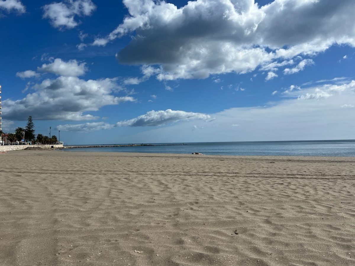 ¡Vive el Sueño Junto al Mar en Fuengirola! Apartamento de Ensueño en el Paseo Marítimo — Foto 27