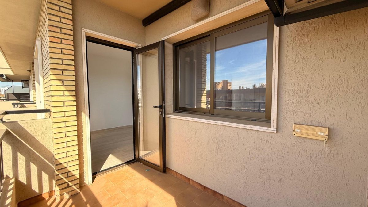 ¡Vive el Sueño Junto al Mar en Fuengirola! Apartamento de Ensueño en el Paseo Marítimo — Foto 2