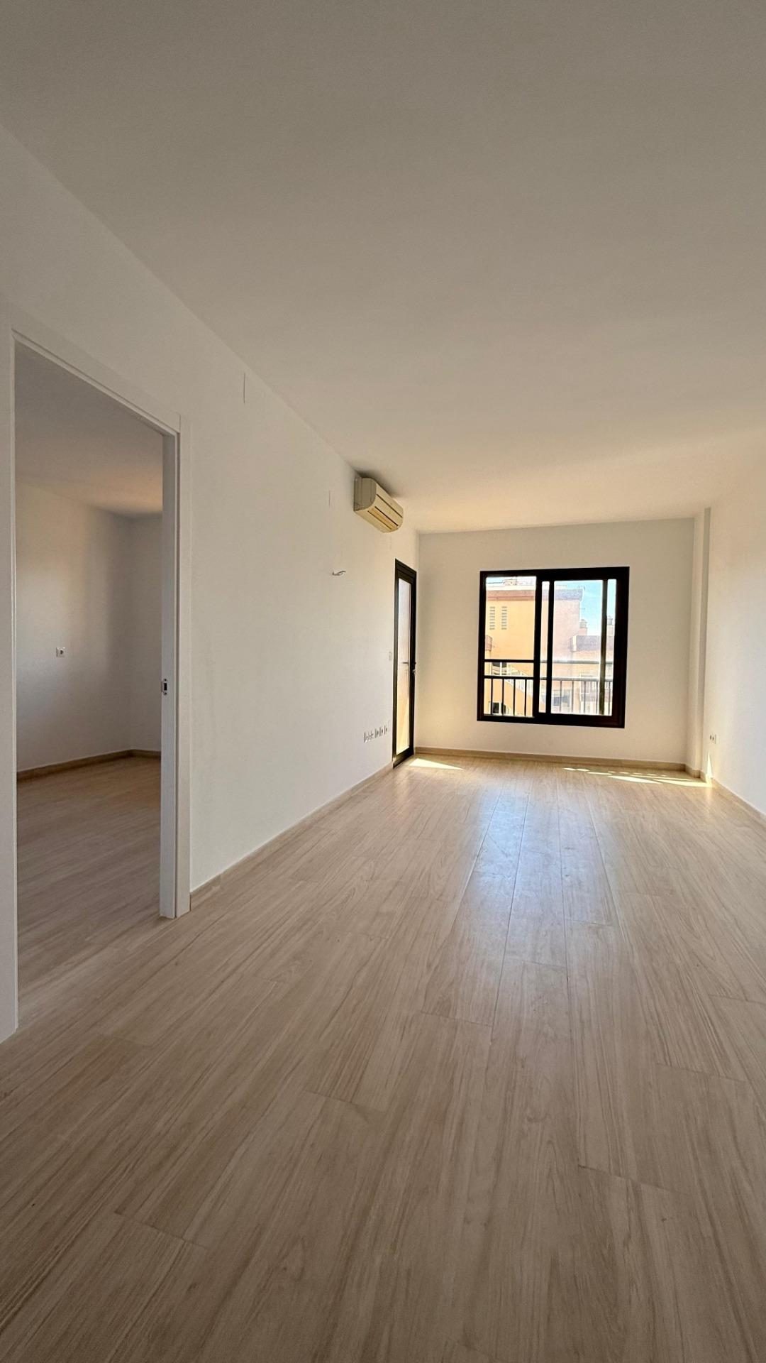 ¡Vive el Sueño Junto al Mar en Fuengirola! Apartamento de Ensueño en el Paseo Marítimo — Foto 5