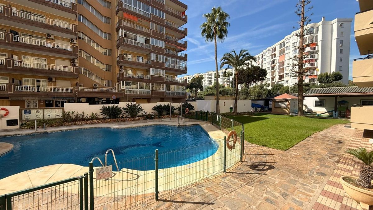 ¡Vive el Sueño Junto al Mar en Fuengirola! Apartamento de Ensueño en el Paseo Marítimo — Foto 22