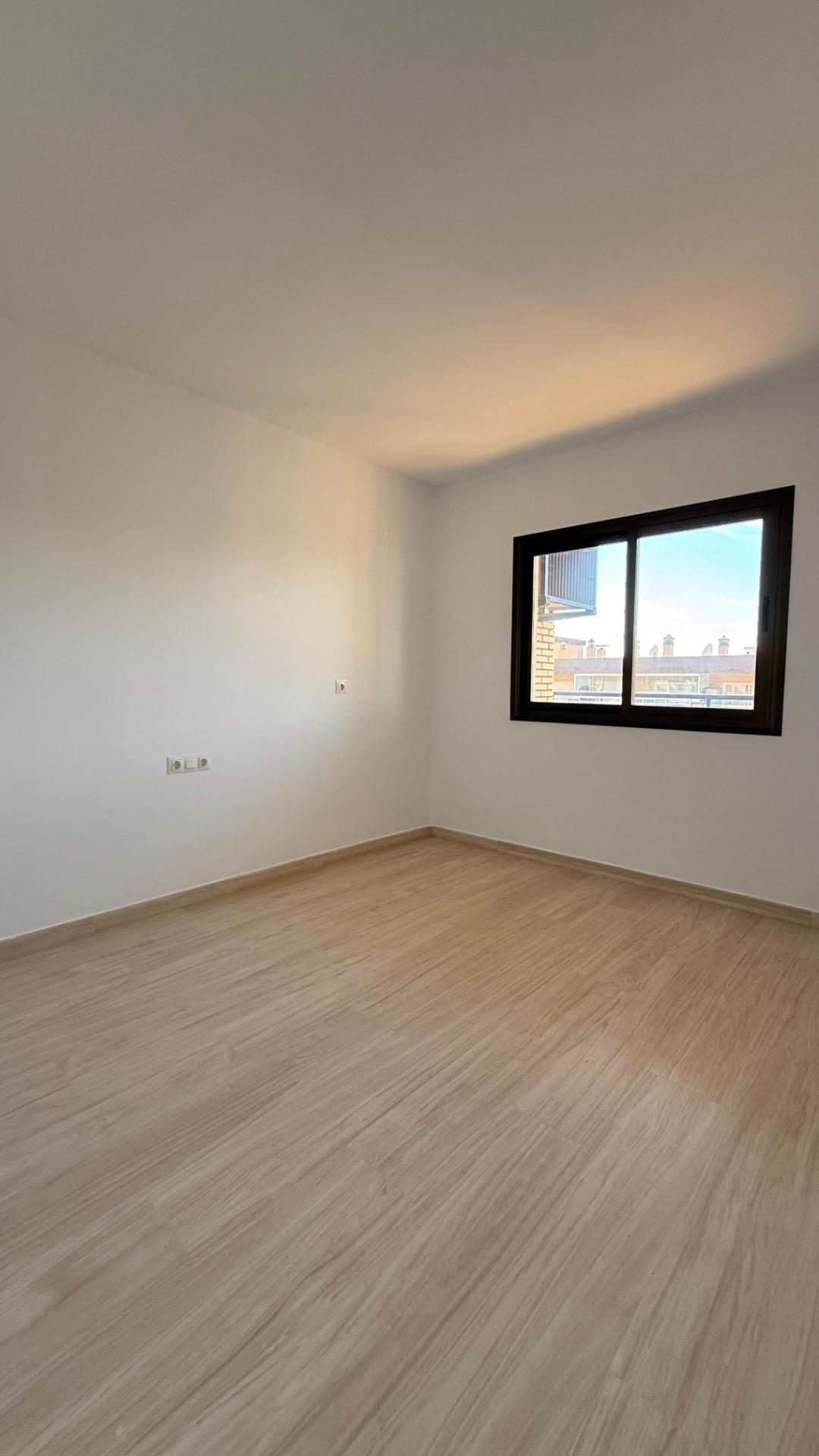 ¡Vive el Sueño Junto al Mar en Fuengirola! Apartamento de Ensueño en el Paseo Marítimo — Foto 15