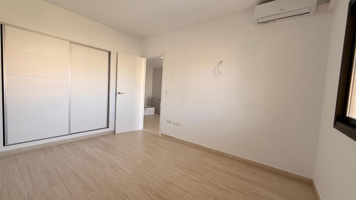 ¡Vive el Sueño Junto al Mar en Fuengirola! Apartamento de Ensueño en el Paseo Marítimo — Foto 18