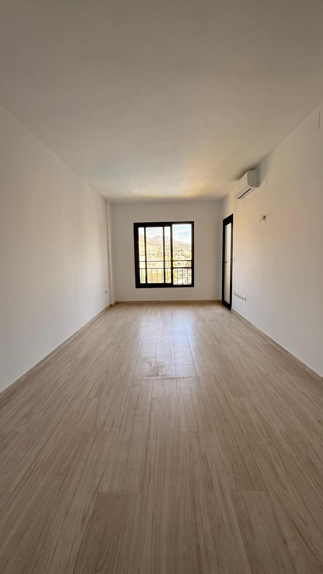 ¡Vive el Sueño Junto al Mar en Fuengirola! Apartamento de Ensueño en el Paseo Marítimo — Foto 30