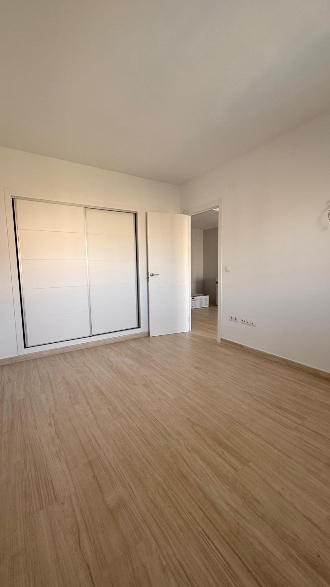 ¡Vive el Sueño Junto al Mar en Fuengirola! Apartamento de Ensueño en el Paseo Marítimo — Foto 21