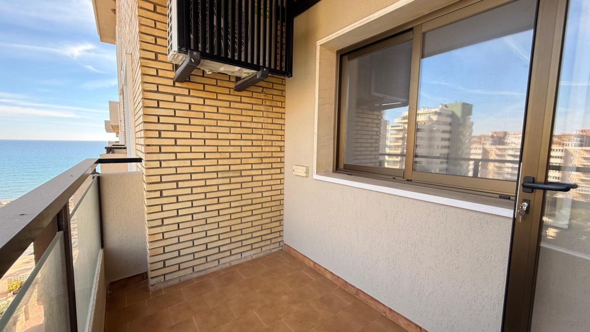 ¡Vive el Sueño Junto al Mar en Fuengirola! Apartamento de Ensueño en el Paseo Marítimo — Foto 8