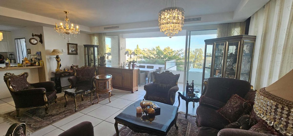 Villa moderna con vistas panorámicas en Torremuelle — Foto 6