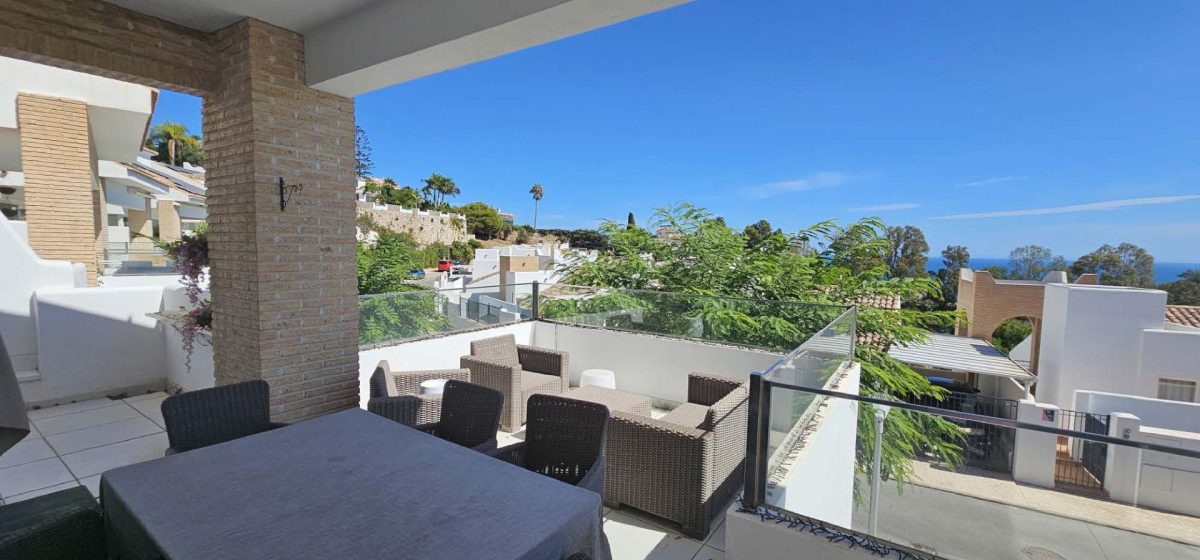 Villa moderna con vistas panorámicas en Torremuelle — Foto 1