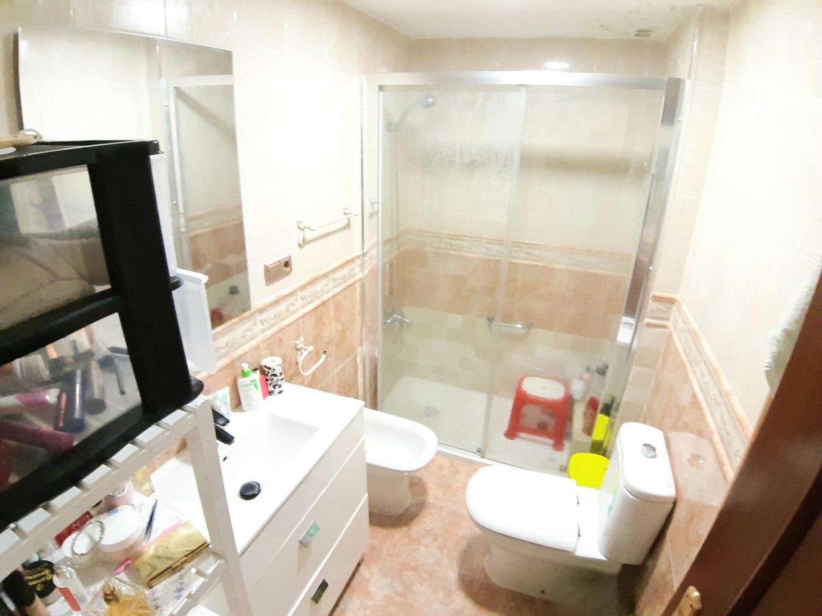 VIVIENDA INTERIOR EN SEGUNDA PLANTA SIN ASCENSOR EN PLENO CENTRO DE FUENGIROLA — Foto 18
