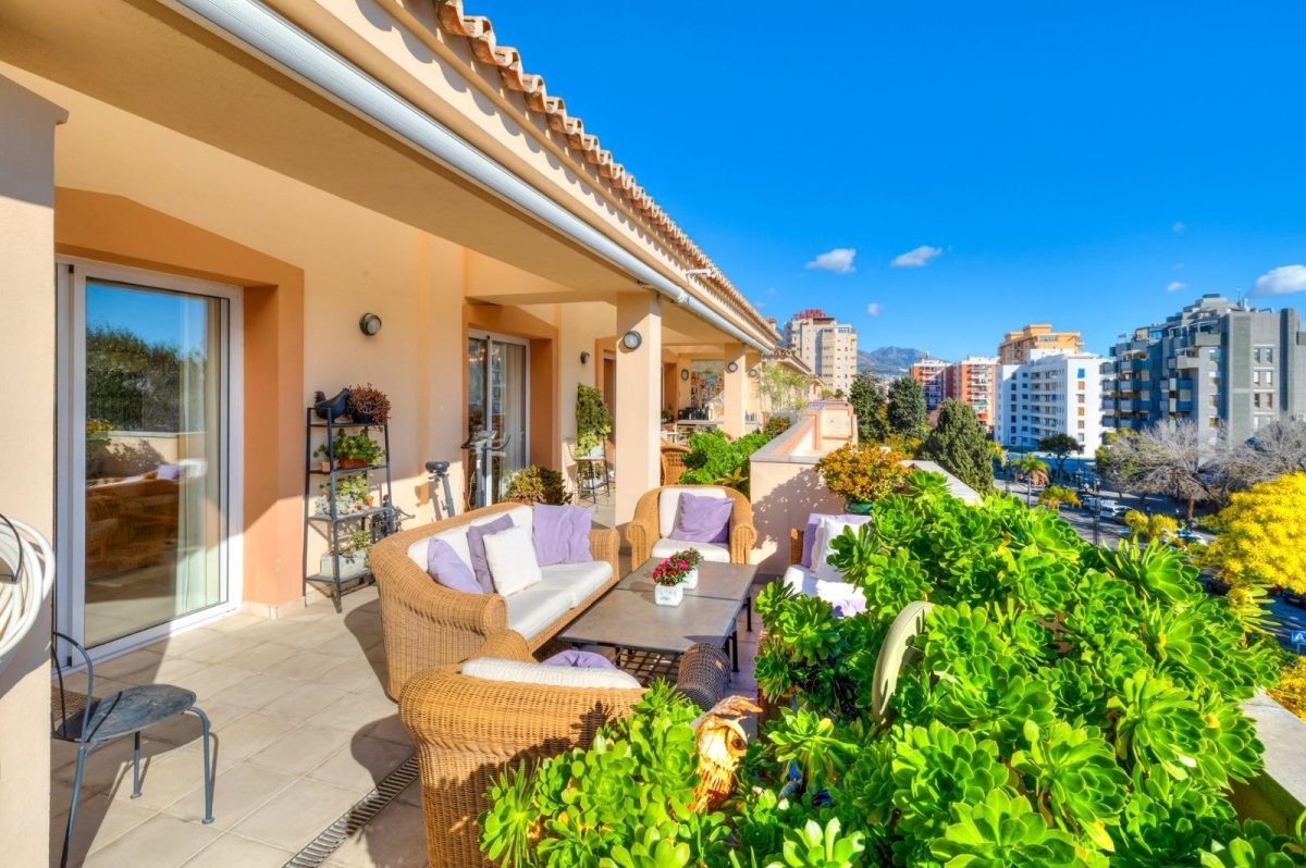 Ático de lujo en el corazón de Fuengirola con espectacular terraza — Foto 18