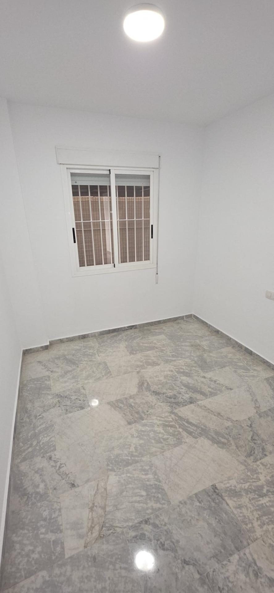 Descubre tu nuevo hogar en Las Lagunas de Mijas: comodidad, ubicación y calidad de vida en un solo lugar. — Foto 14