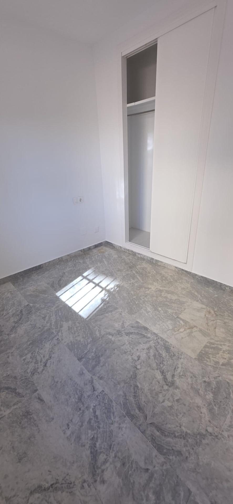 Descubre tu nuevo hogar en Las Lagunas de Mijas: comodidad, ubicación y calidad de vida en un solo lugar. — Foto 15